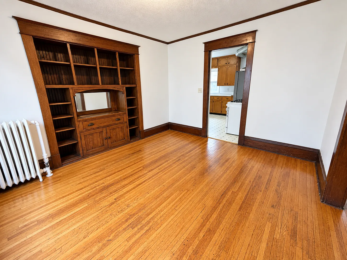 1951 Grand Avenue - . — Photo 2