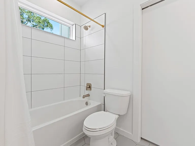 1351 Grant St — Photo 14
