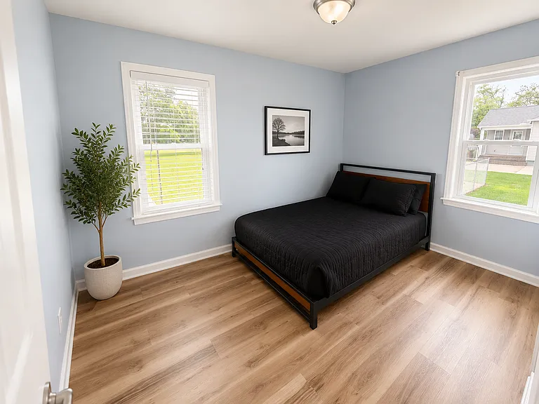 1102 Murray Dr — Photo 9