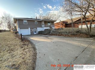 5202 N 53rd St, Omaha, NE 68104