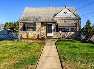 10 Lauretta Dr, East Brunswick, NJ 08816