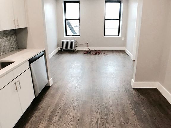 5th image of 322 E 126th St APT 21