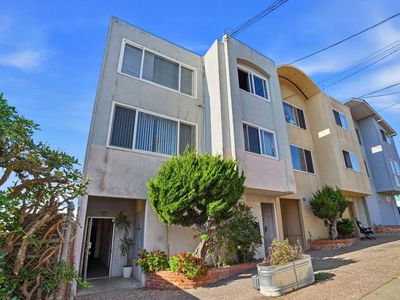 678 Hillside Blvd, Daly City, CA, 94014