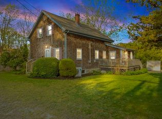 372 Middle Rd, Acushnet, MA 02743