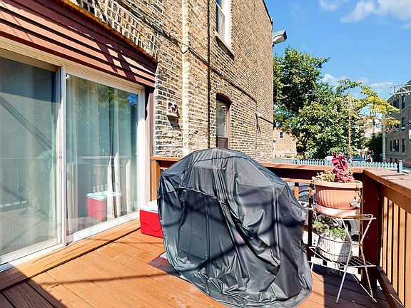 Private Deck for this unit only!