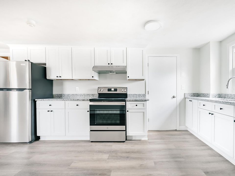 1st image of 69 2nd St Floor 3