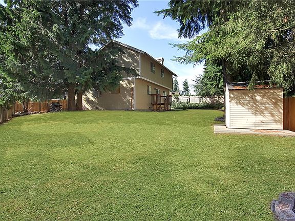 4th image of 12315 205th Avenue Ct E