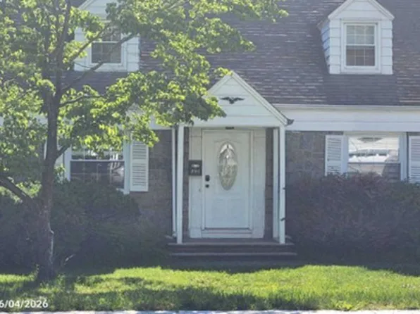296 Jefferson Ave, Cresskill, NJ 07626