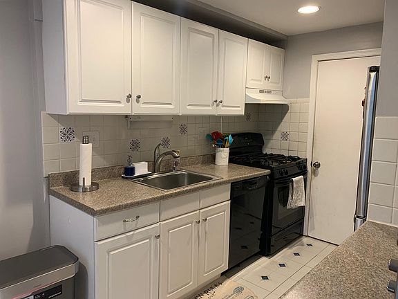 4th image of 8229 McClelland Pl