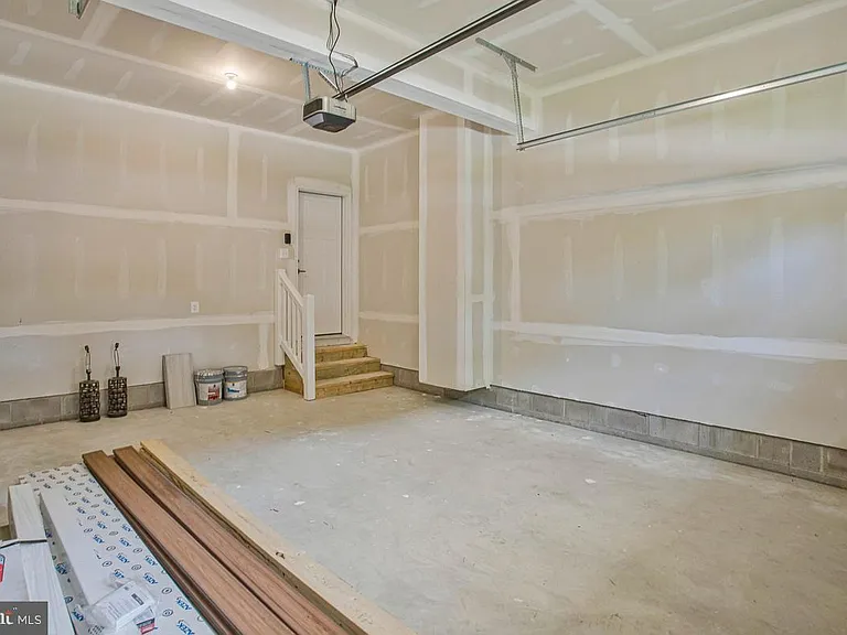 1316 Juniper St — Photo 32