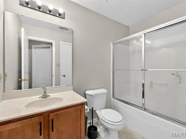 1049 Goss Ct Unit 2150B, Wentzville, MO 63385