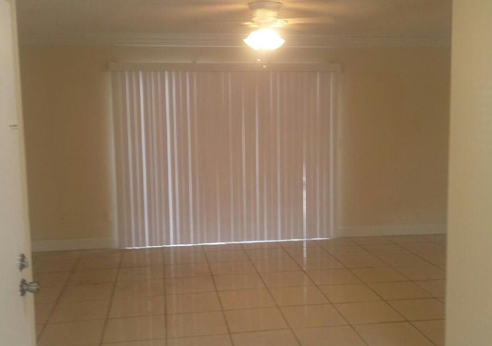 1st image of 7210 N Manhattan Ave APT 1614