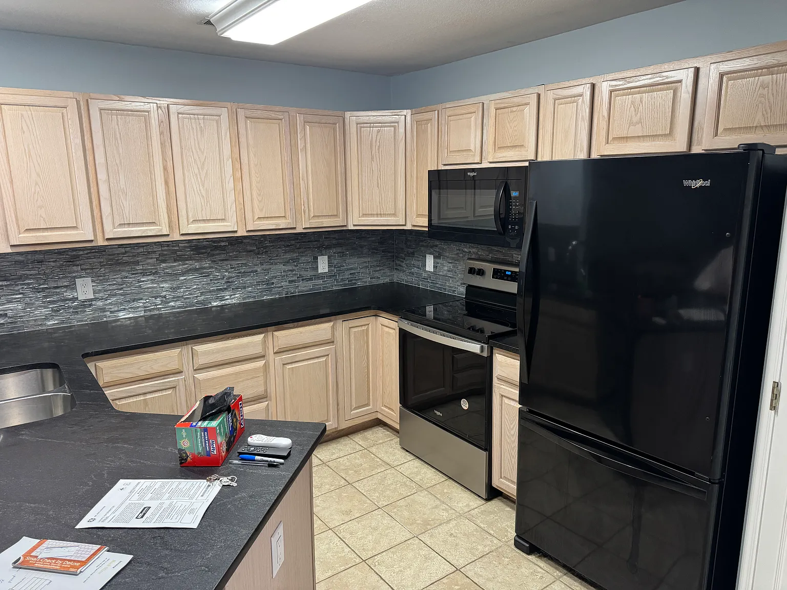 2 bed, 1025 sqft, $1,800 — Photo 3