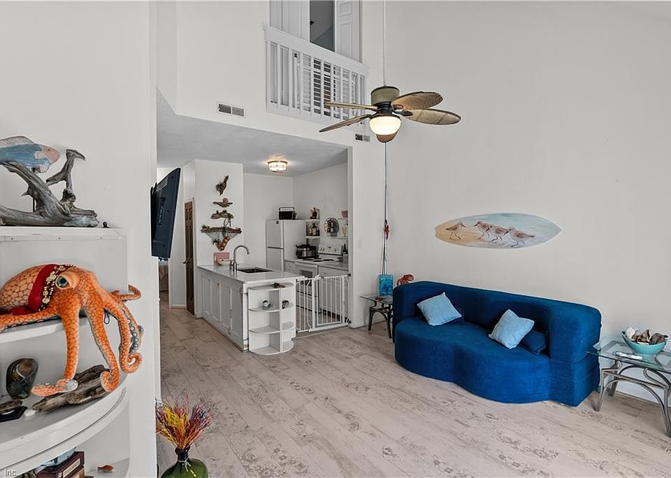 1st image of 865 Little Bay Ave APT 4