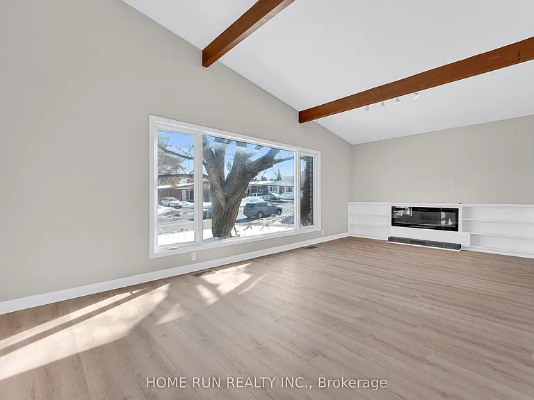 1259 Meadowlands Dr E — Photo 11