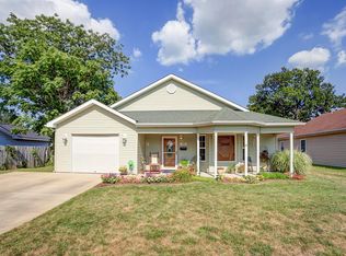 745 George St, Wood River, IL 62095