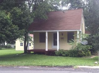 889 Rue Saint Denis, Florissant, MO 63031