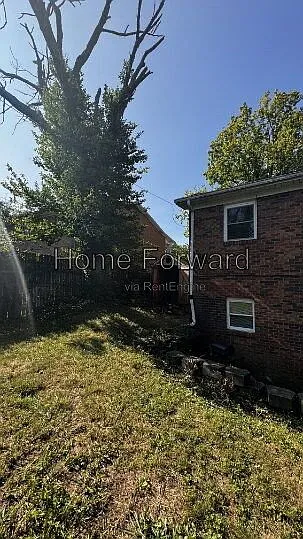 1359 Dix Dr #B — Photo 18