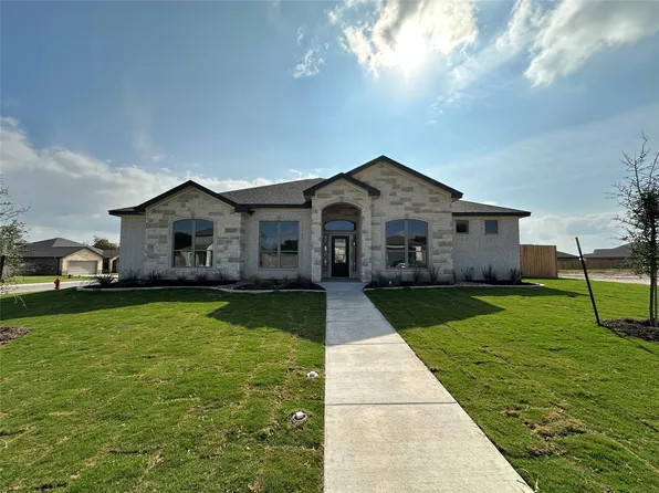 202 Lasso Loop, Lorena, TX 76655