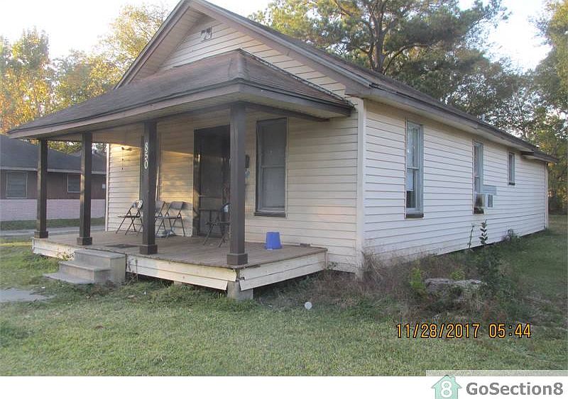 1st image of 850 Harriot St