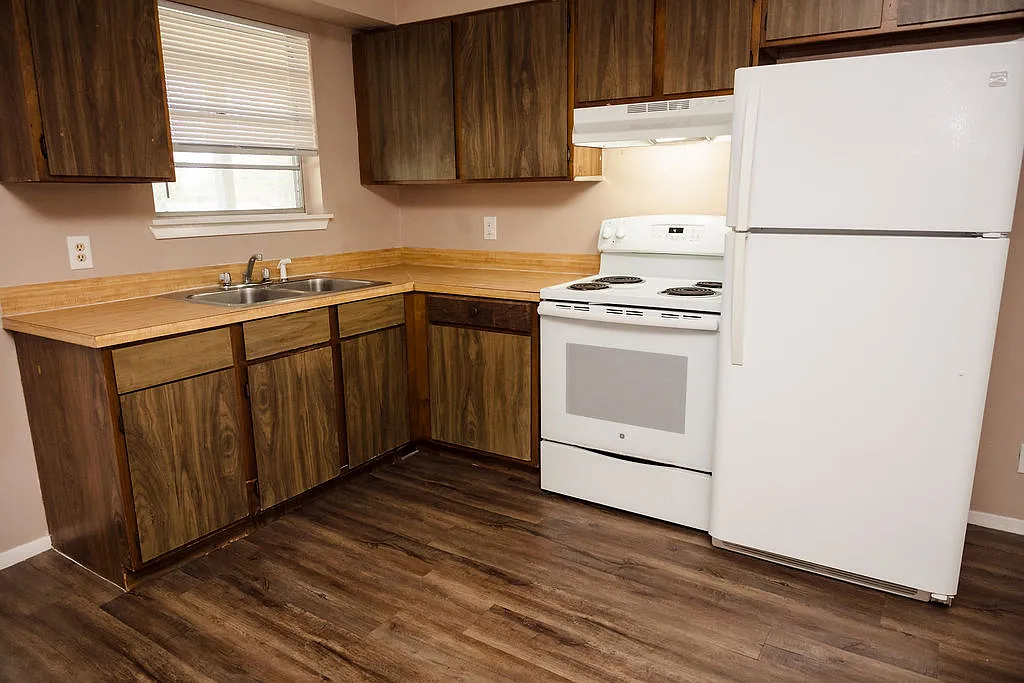 3103 Coffey St — Photo 3