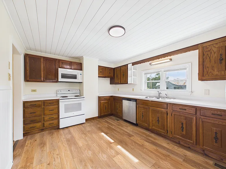 3954 Crabapple Rd — Photo 13
