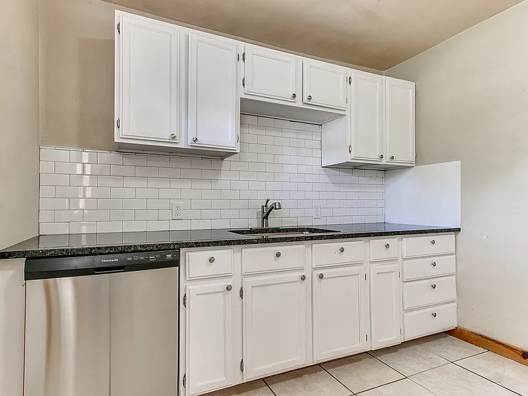 3109 NE 15th St #1 — Photo 3