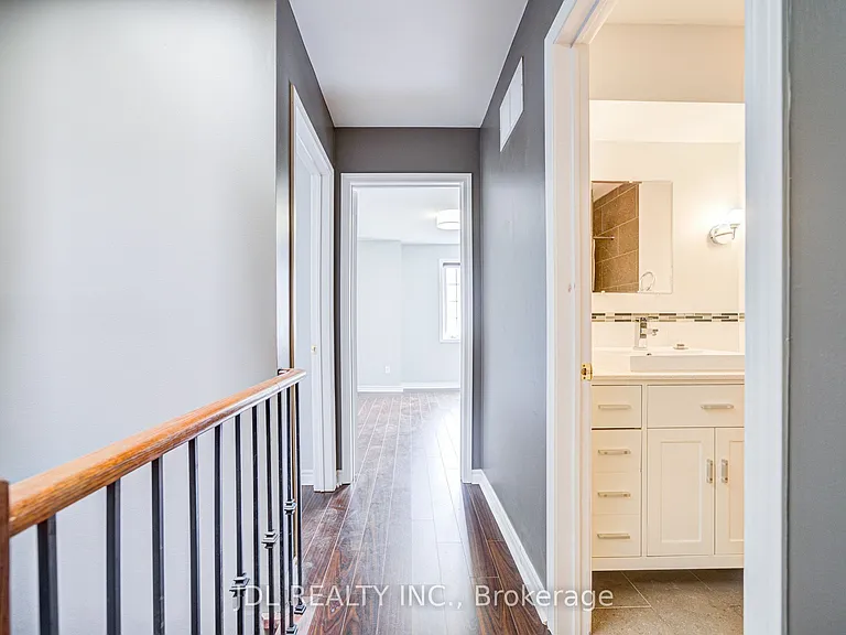 11 Everson Dr #610 — Photo 36