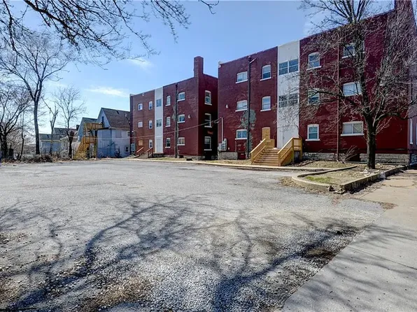 Updated 2 Bedroom Apartments, 901-907 Benton Blvd #7, Kansas City, MO 64127