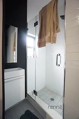 Rented by Rennit Inc. | media 24