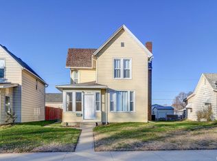 2348 Wallace St, Clinton, IA 52732