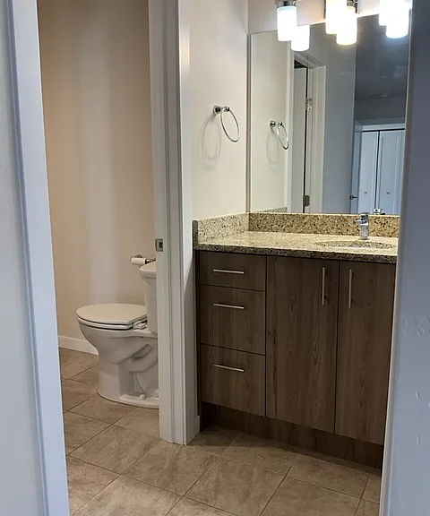 728 Oak St — Photo 10