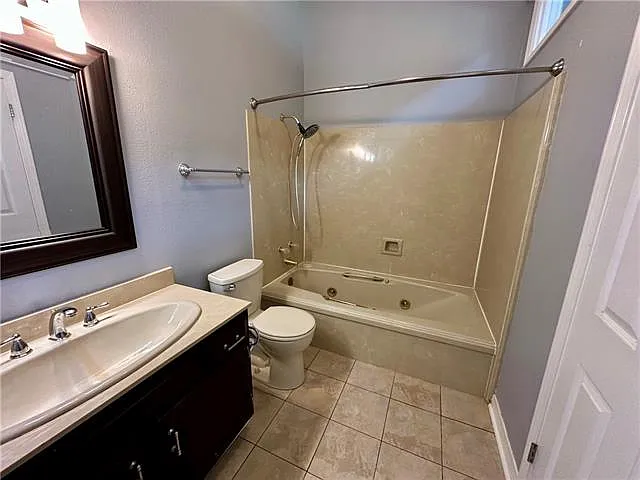 13 Lake Breeze Dr — Photo 23