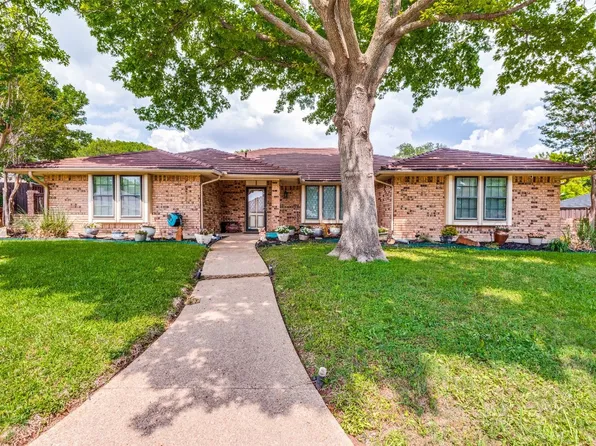 1340 Marble Canyon Dr, Desoto, TX 75115