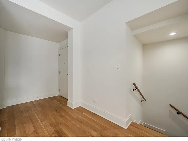 2216 N Lincoln Ave #2C — Photo 9