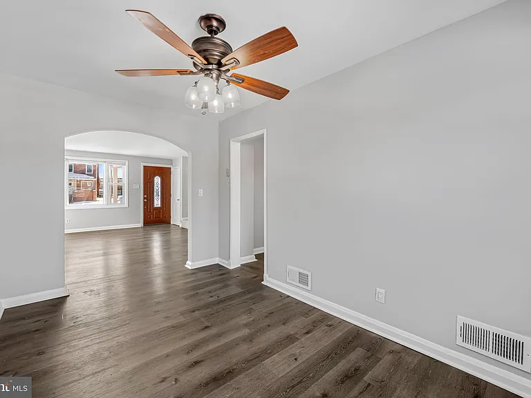 7520 Durwood Rd — Photo 8