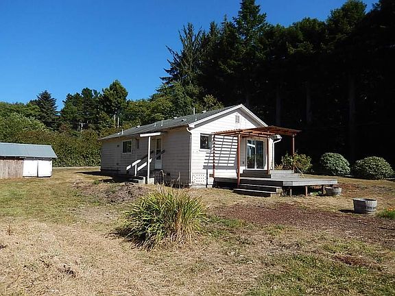 3rd image of 121 Driftwood Ln