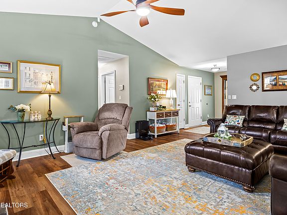 4th image of 249 Creek Stone Ln