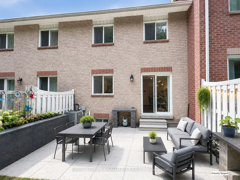 602 Gibney Cres — Photo 19