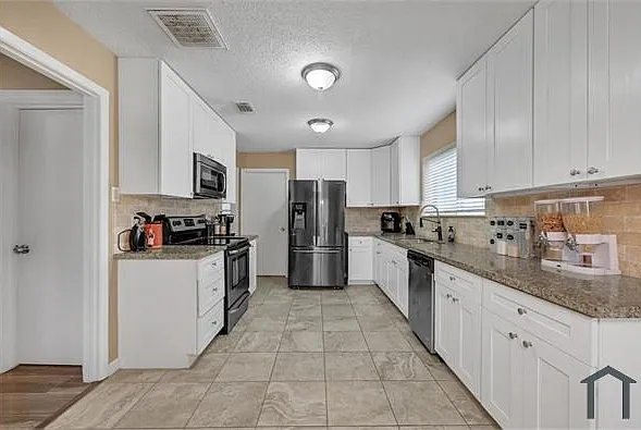 10139 Fernstone Ln — Photo 5