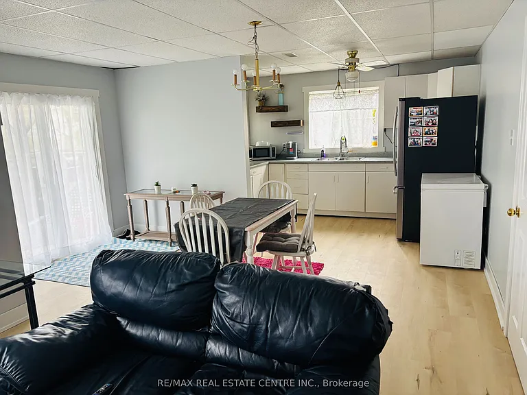 22 Lawton Ct — Photo 7