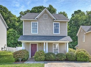 1033 Crestdale Crossing Dr, Matthews, NC 28105
