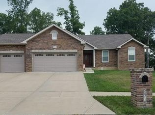 2510 Silver Lake Estates Dr, Pacific, MO 63069