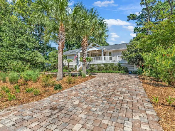 366 Lakeshore Dr., Pawleys Island, SC 29585