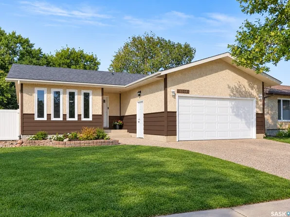 1214 Devonshire Drive N, Regina, SK S4X 3E1