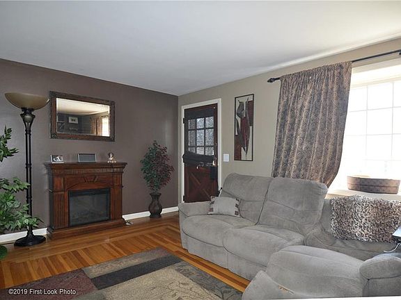 5th image of 2 Rosemont Ave