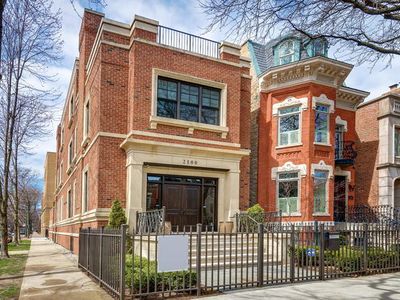 2100 N Dayton St, Chicago, IL, 60614