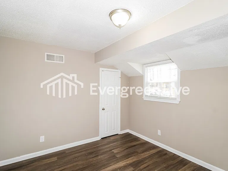 4053 Chippewa Rd — Photo 8