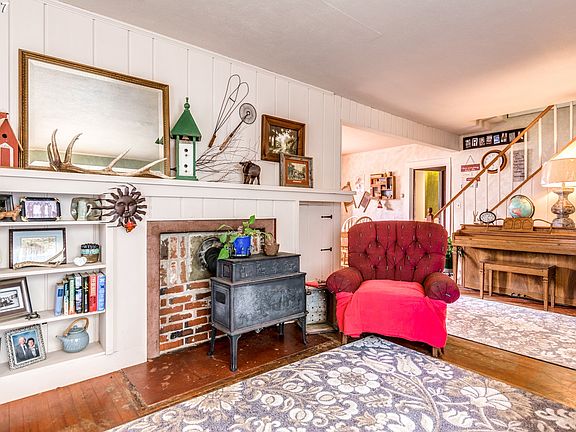 4th image of 26413 NE 419th St