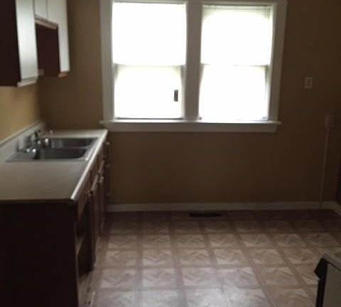4th image of 200 Stockbridge Ave #1